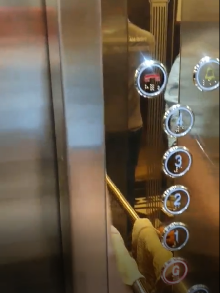 Những sai lầm khi sử dụng thang máy