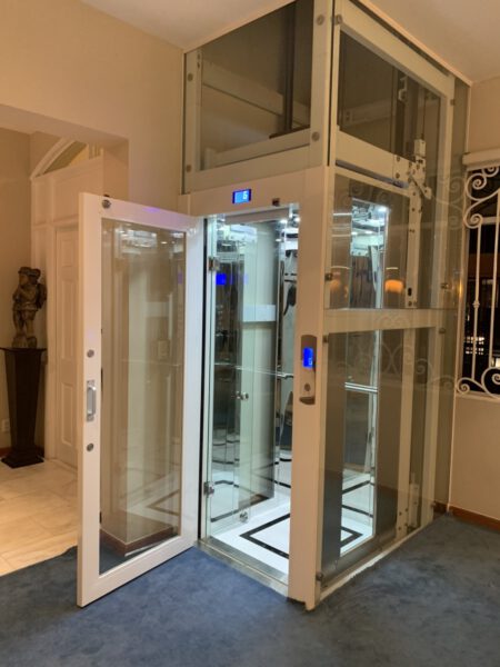 khóa trẻ em cho thang máy gia đình